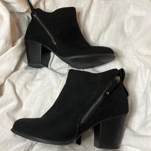 *LAST CHANCE! Donating 4/7* Torrid Booties